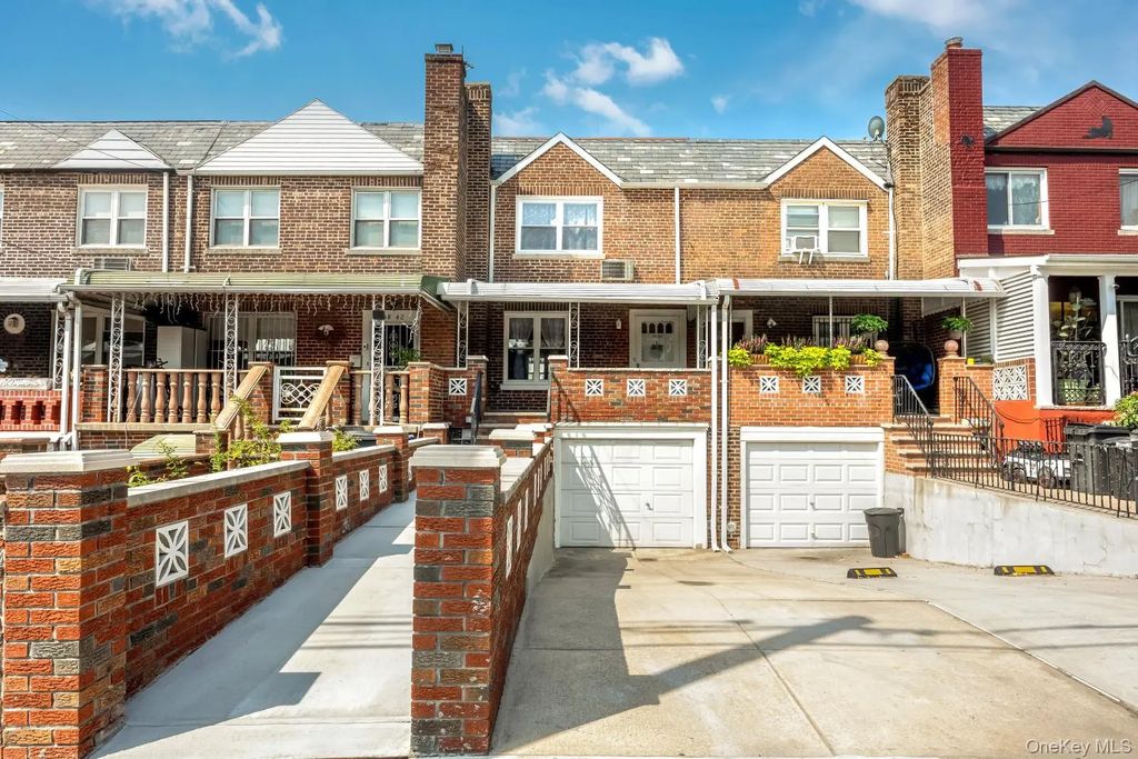 58-40 80th Street, Middle Village