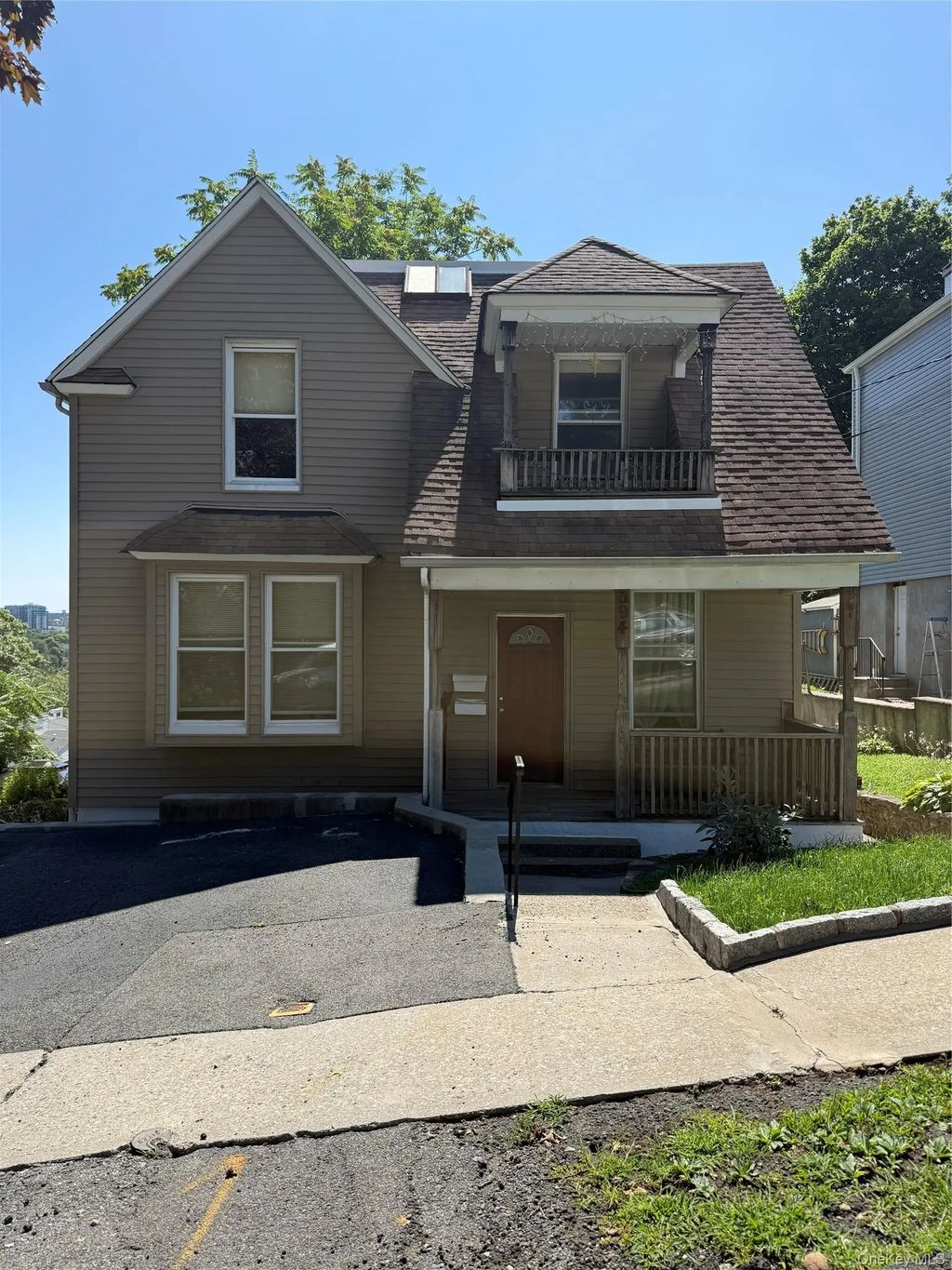 394 Upland Avenue, Yonkers