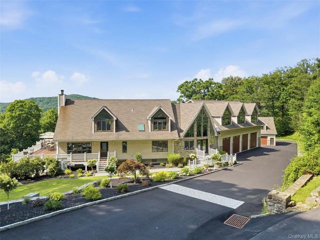 39 Julia Court, Mahopac