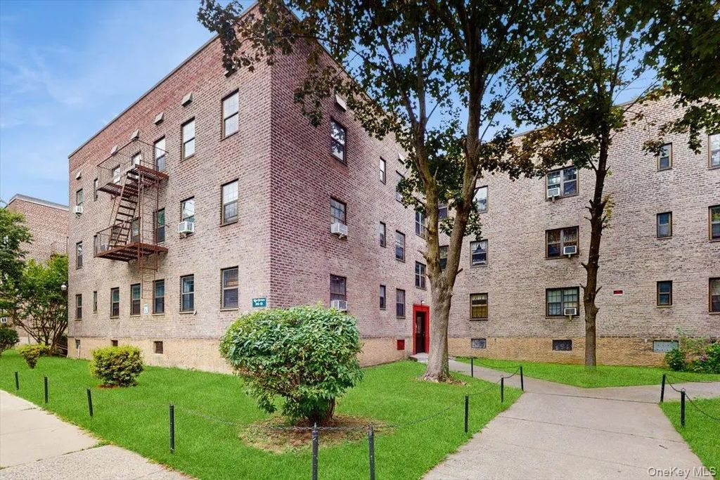 144-15 78th Rd # 3a, Kew Garden Hills