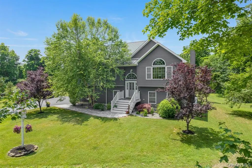 3200 Route 52, Stormville