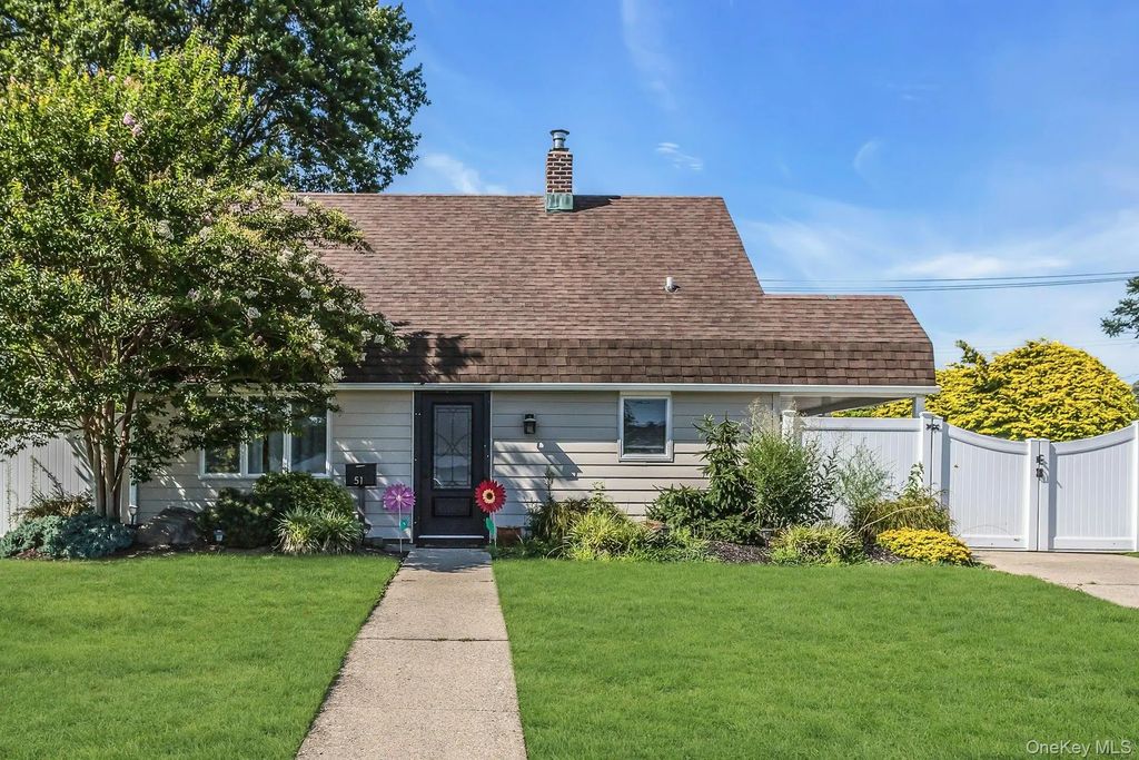 51 Butternut Lane, Levittown