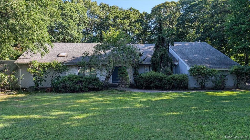 4 Oak Hills Drive, Rocky Point