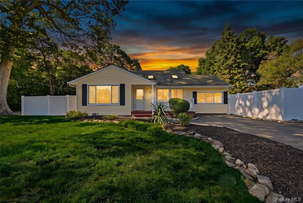 29 Henry Avenue, Selden