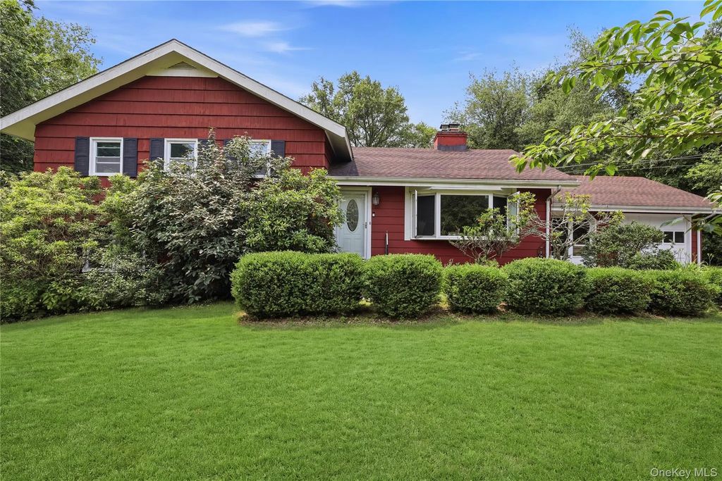 11 Creemer Road, Armonk