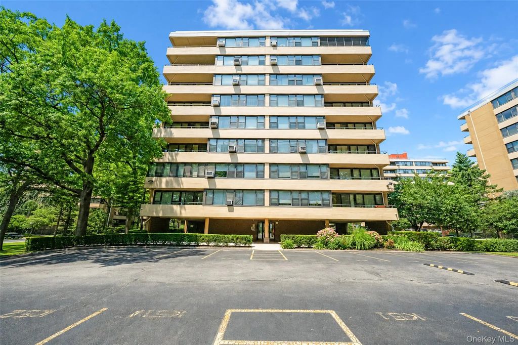 162-31 9th Avenue # 7d, Whitestone