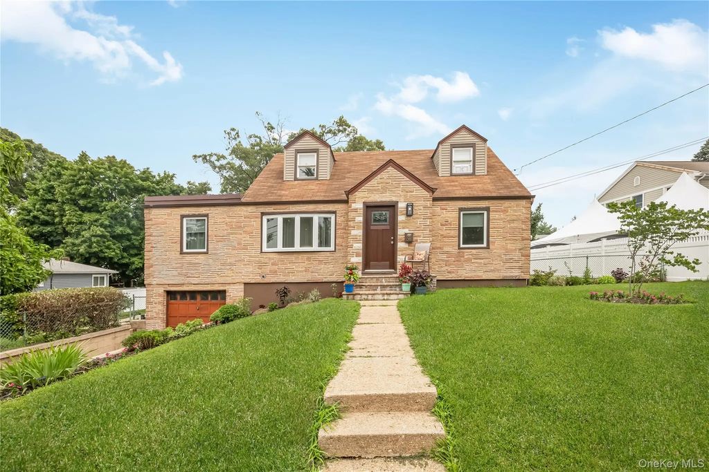 285 Starke Avenue, East Meadow