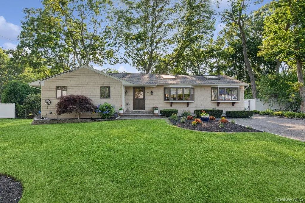 61 Timber Drive, Calverton
