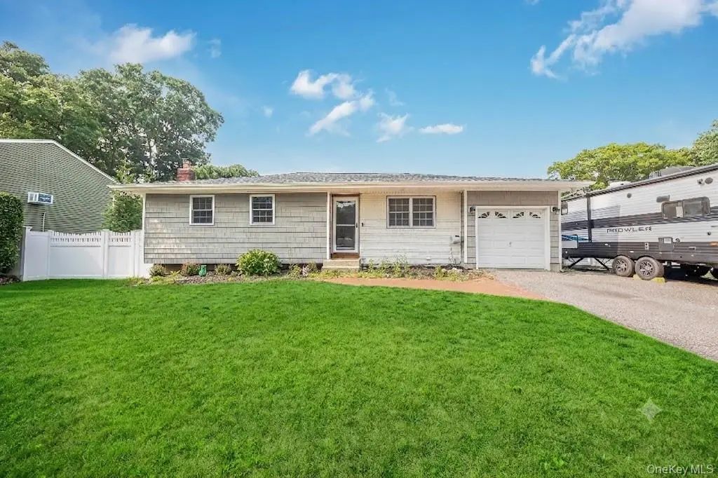 183 Cherokee Street, Ronkonkoma