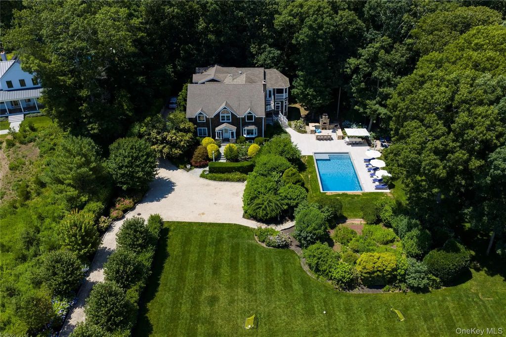 652 Noyack Path, Water Mill