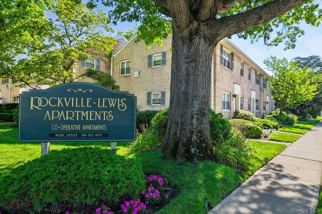 411 Merrick Road # A, Rockville Centre