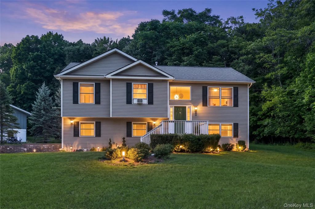 18 Hickory Place, Middletown