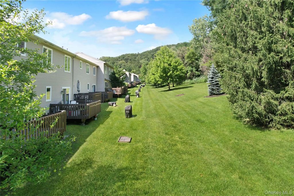 53 Leif Boulevard, Congers