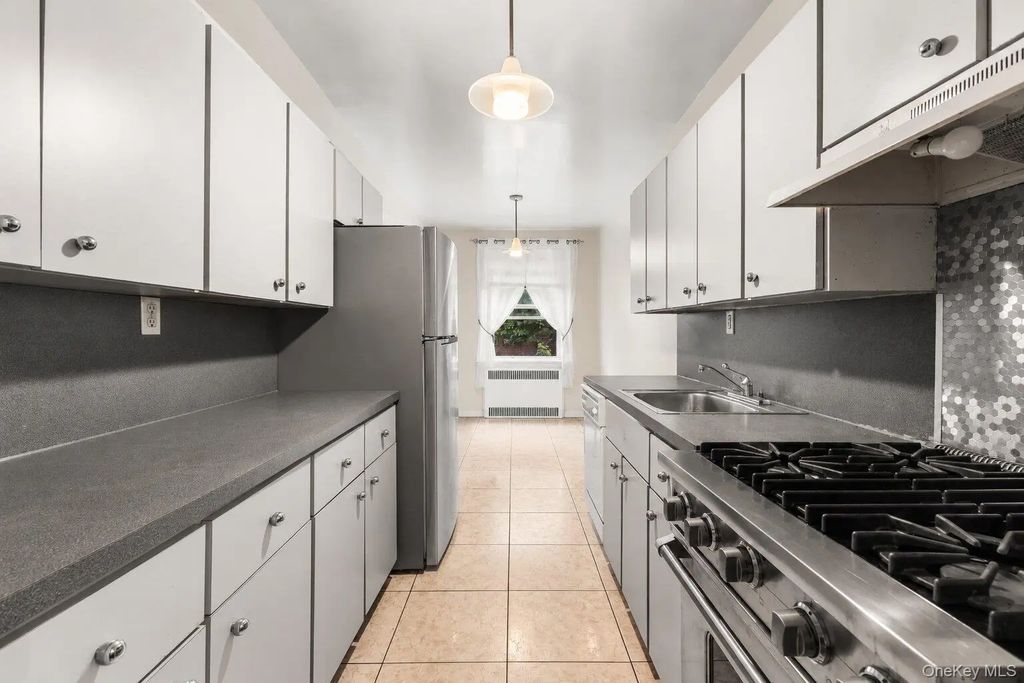 100 Avenue P # H1, Brooklyn