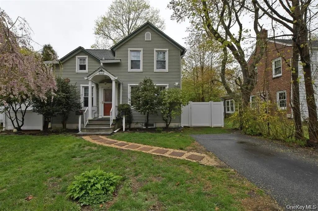 144 Division Avenue, West Sayville