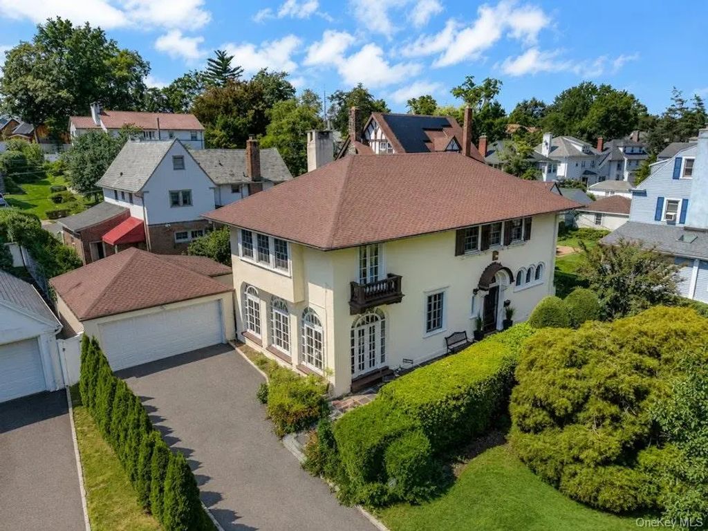120 Lorraine Avenue, Mount Vernon