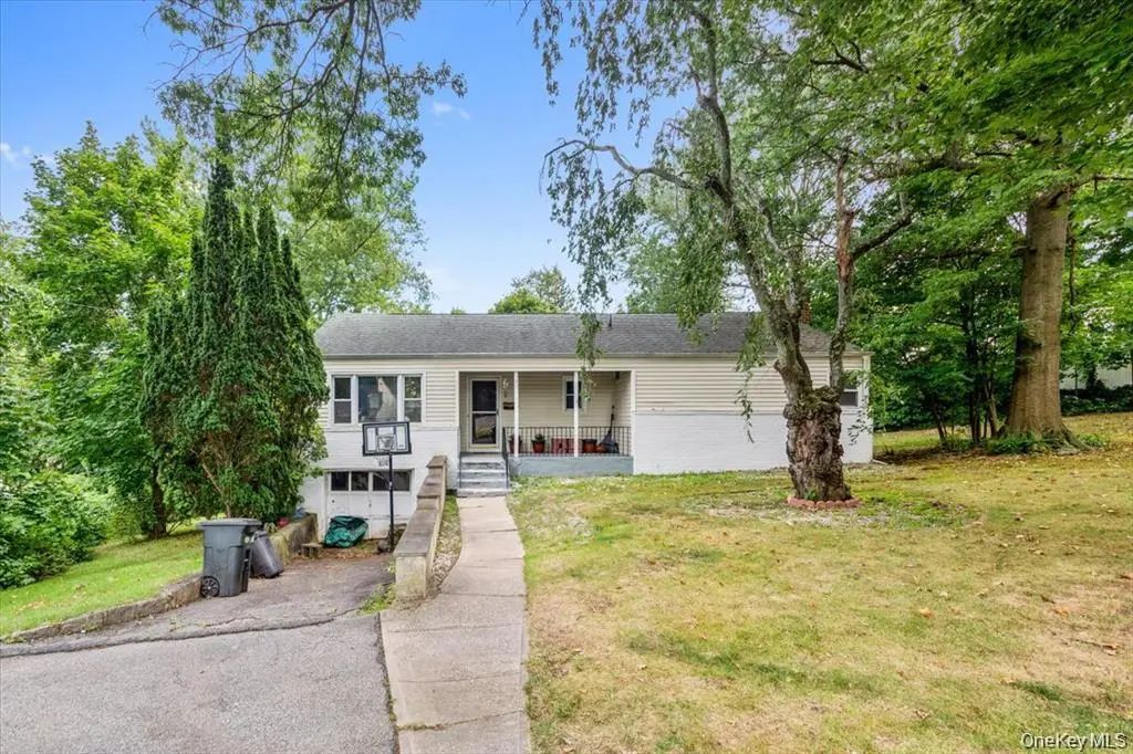 101 Cresthill Road, Yonkers