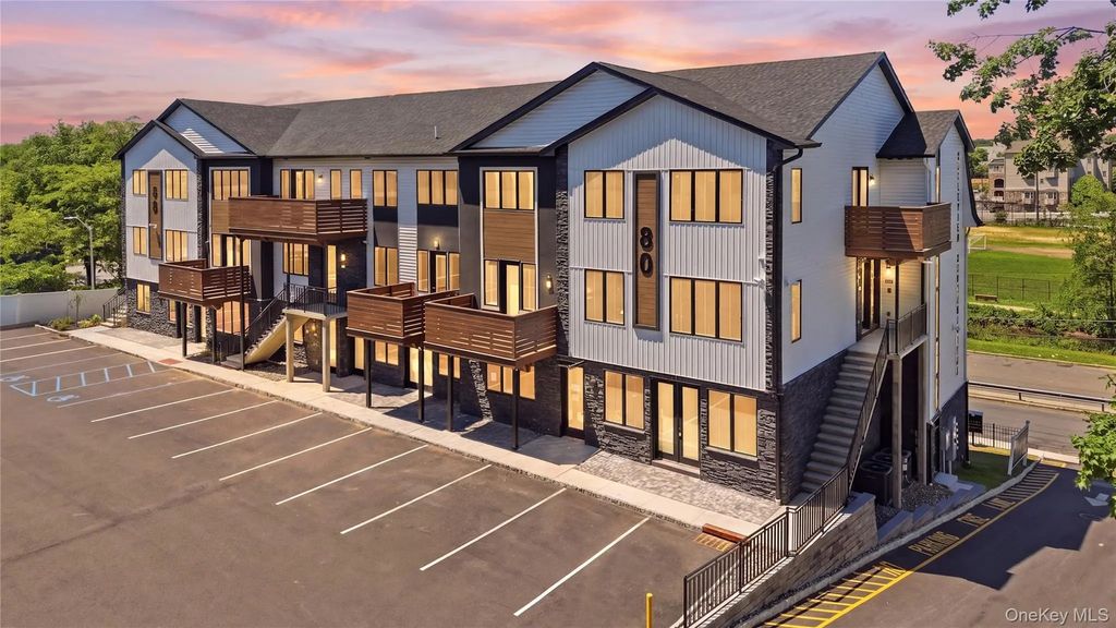 80 Memorial Park Drive # 212, Spring Valley