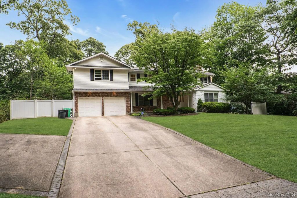 48 Colby Drive, Dix Hills