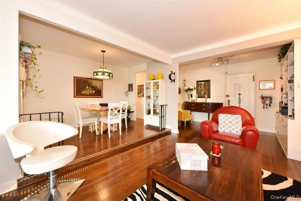 143-50 Hoover Avenue # 104, Briarwood