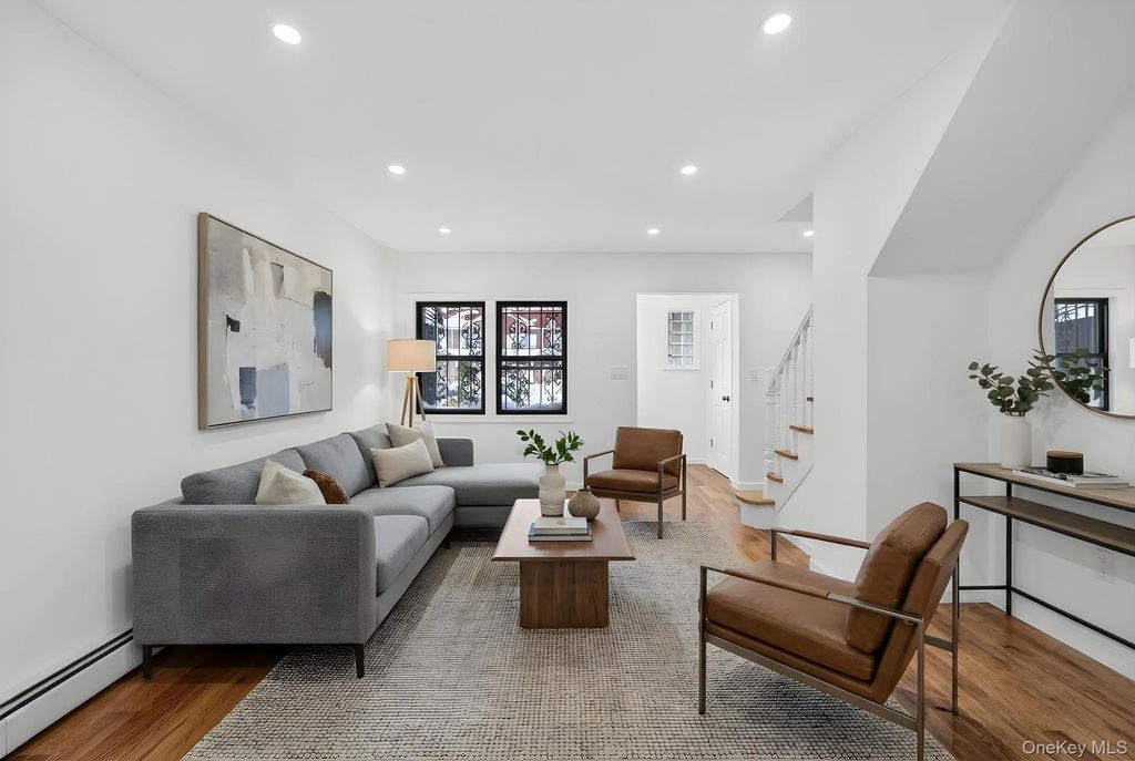186-14 121st Avenue, Saint Albans