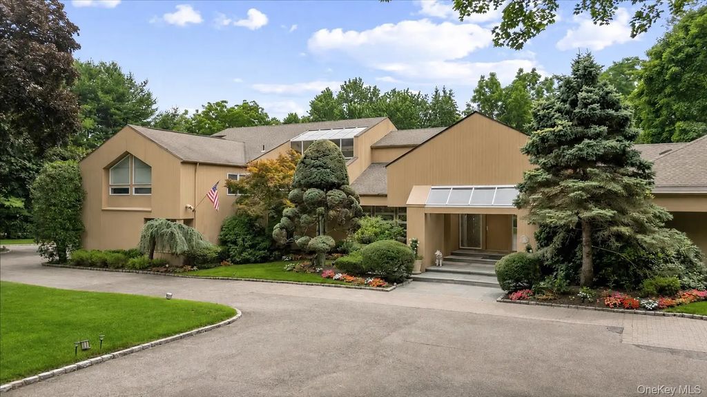 24 Emerson Road, Brookville