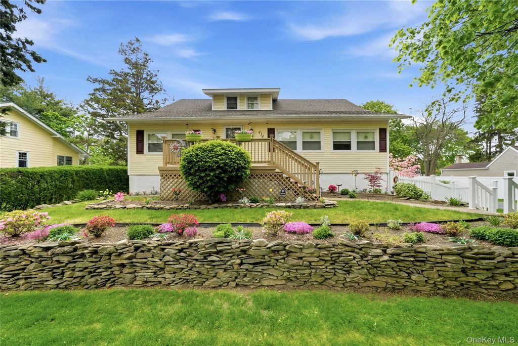 414 Potter Boulevard, Brightwaters