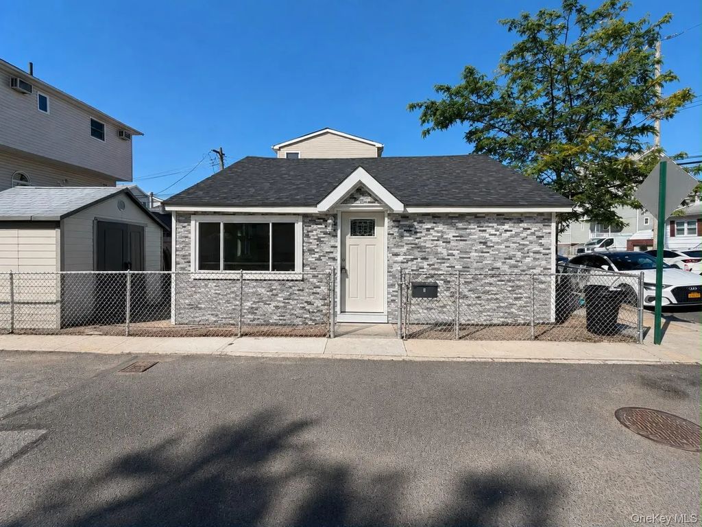 11 Ivan Court, Brooklyn
