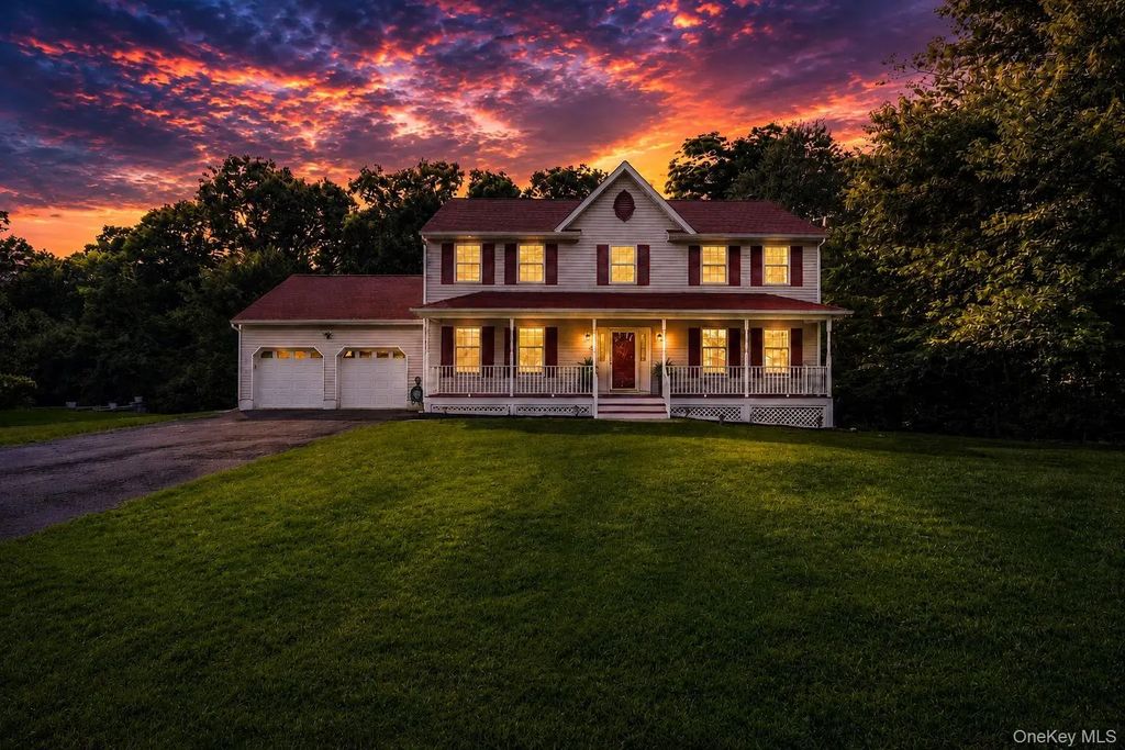 44 Ramblewood Drive, Newburgh