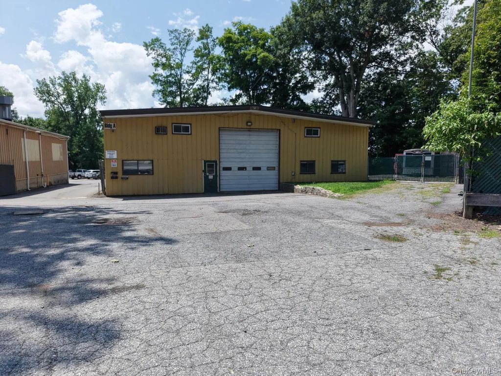 37 Old Albany Post Road, Ossining