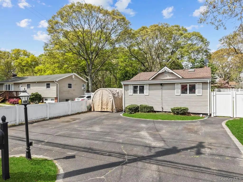 164 Dare Road, Selden
