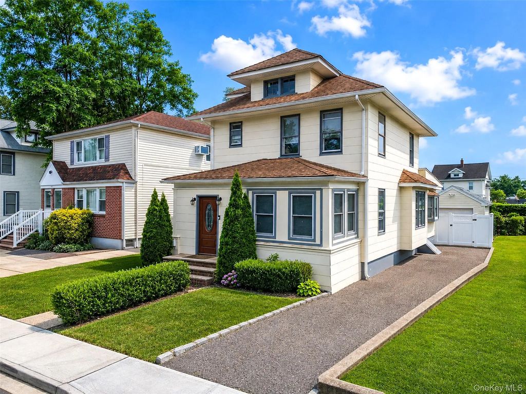 22 Devine Street, Lynbrook