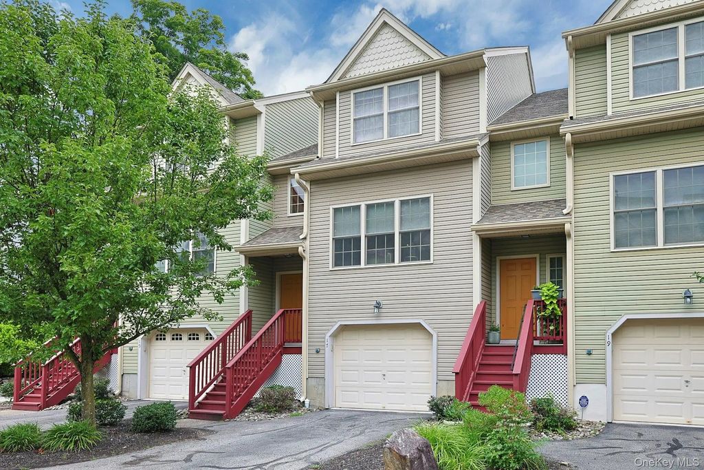 17 Winhaven Court # 8, Highland Falls