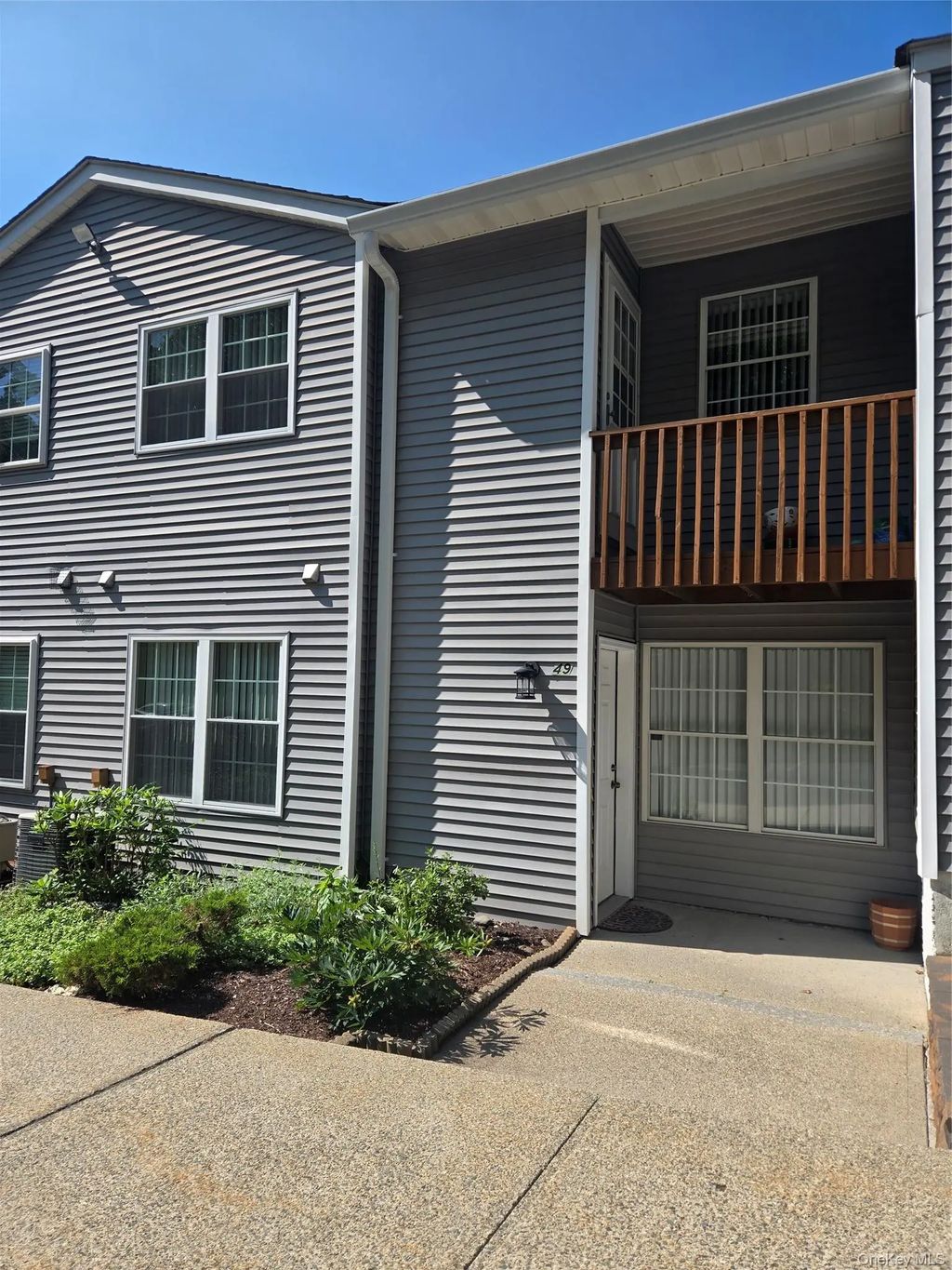 49 Jimal Drive, Middletown