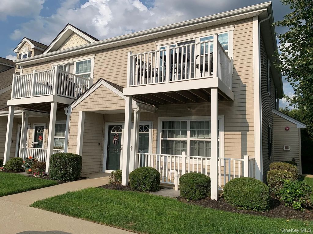 301 Willow Lane, Valley Stream