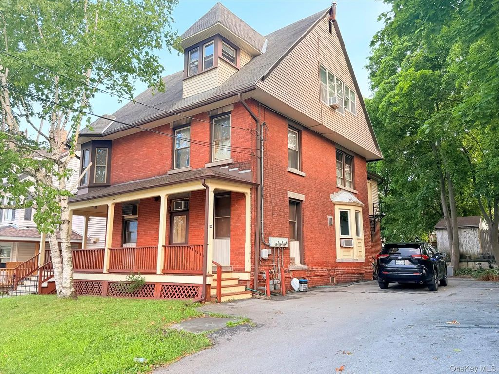 20 Roberts Street, Middletown