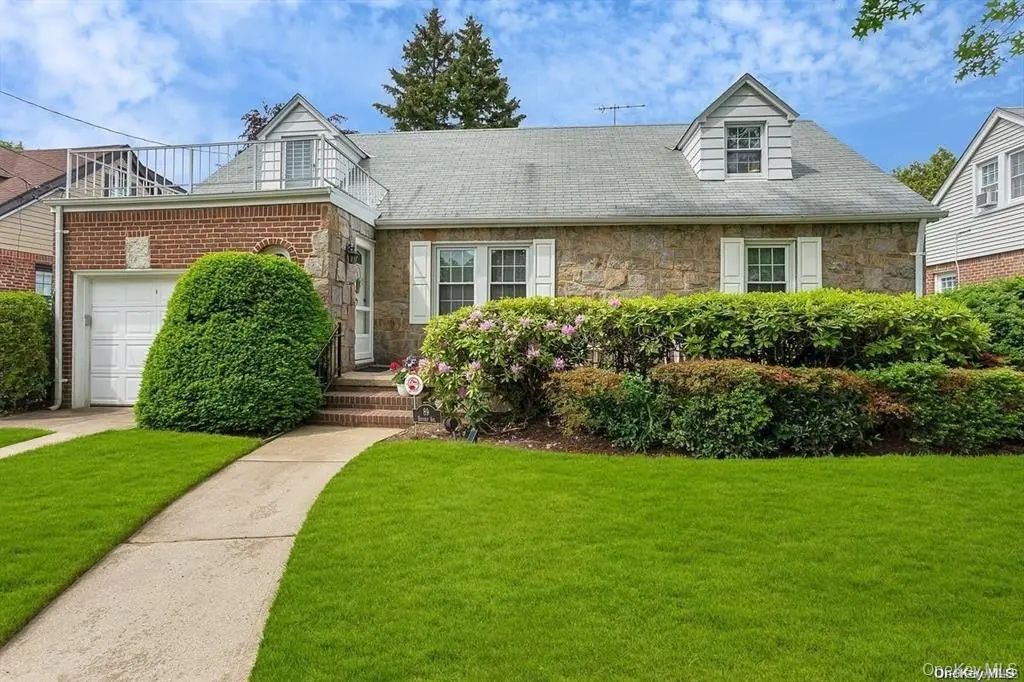 89 Beverly Avenue, Floral Park