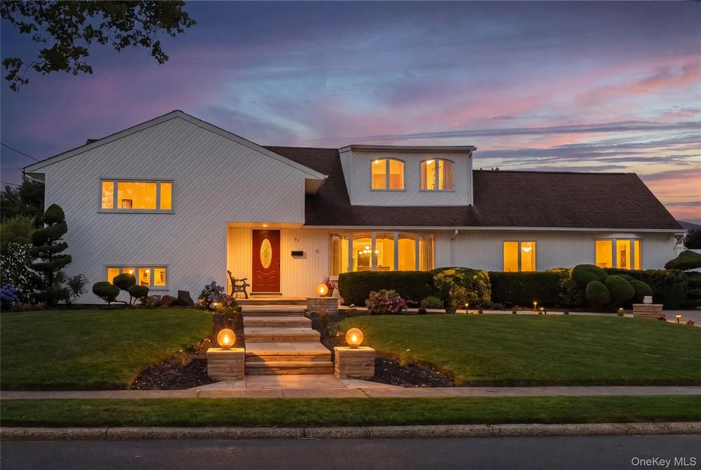 61 Hemlock Lane, Massapequa Park