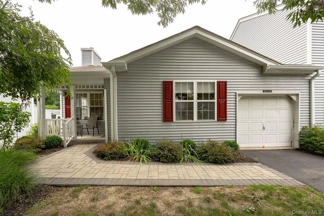 28 Tall Tree Lane, Poughkeepsie