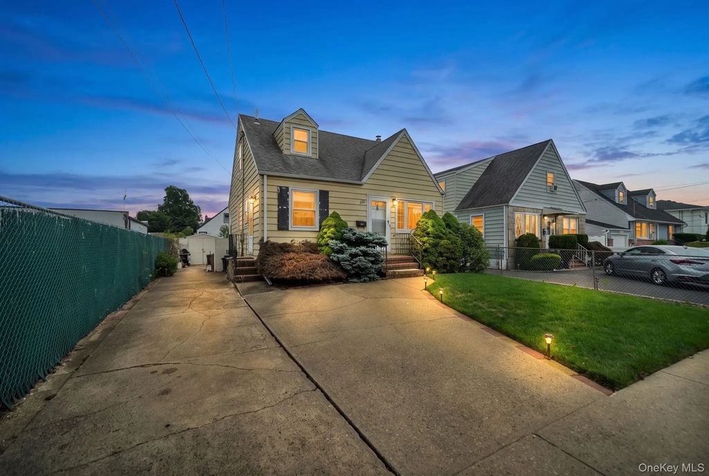 6 Lippold Street, Merrick