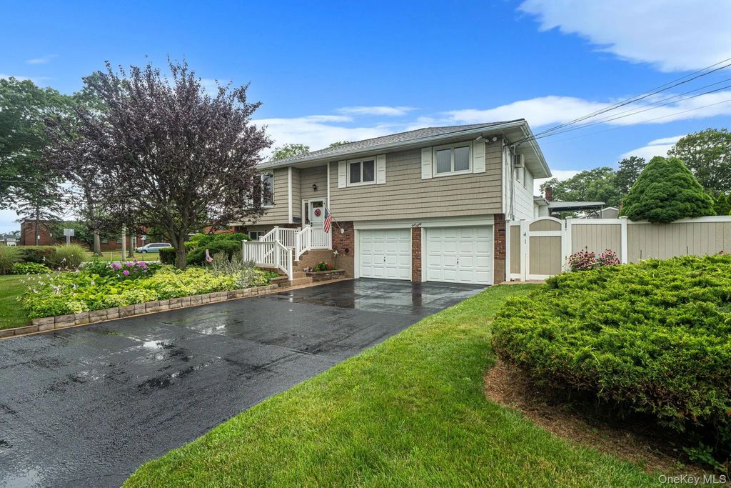 480 Fenimore Avenue, North Babylon