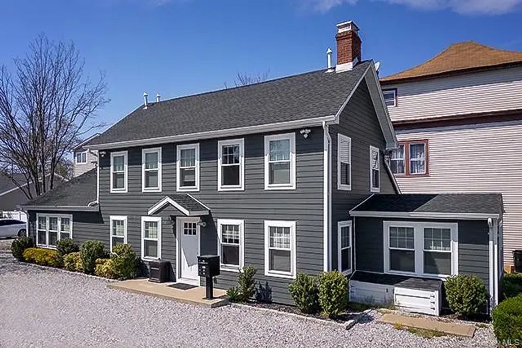 10 Shore Road # 3, Babylon