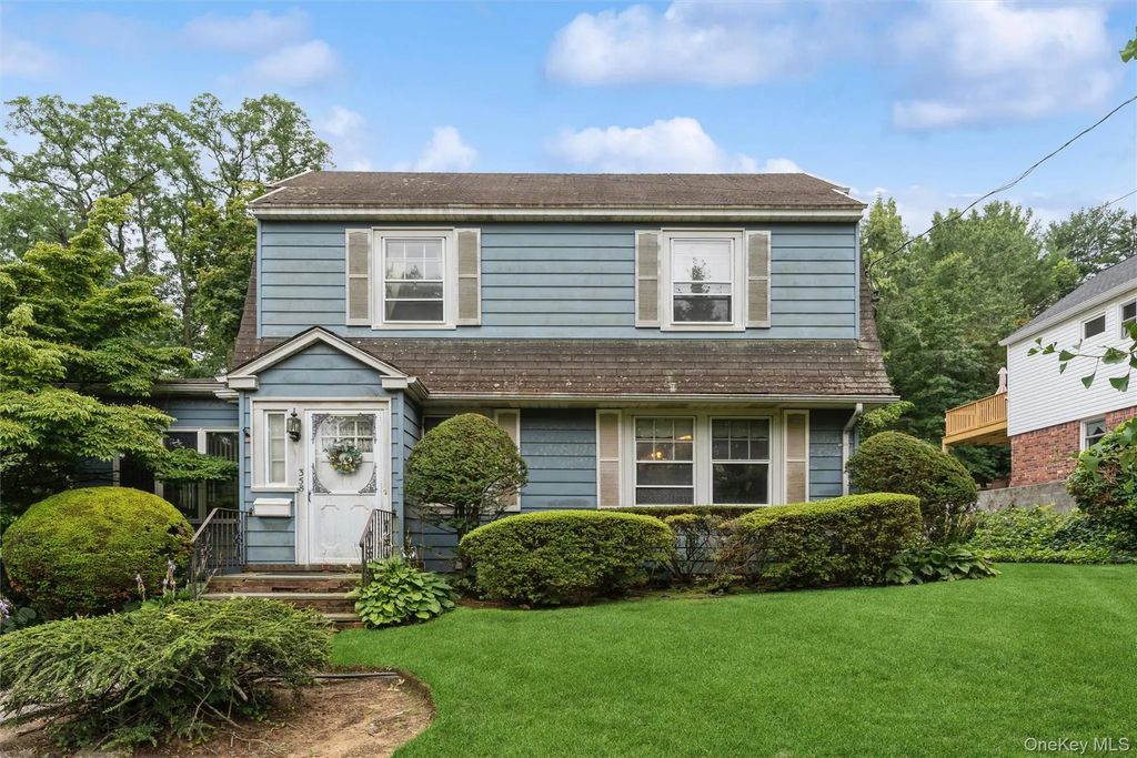 358 Arleigh Road, Douglaston