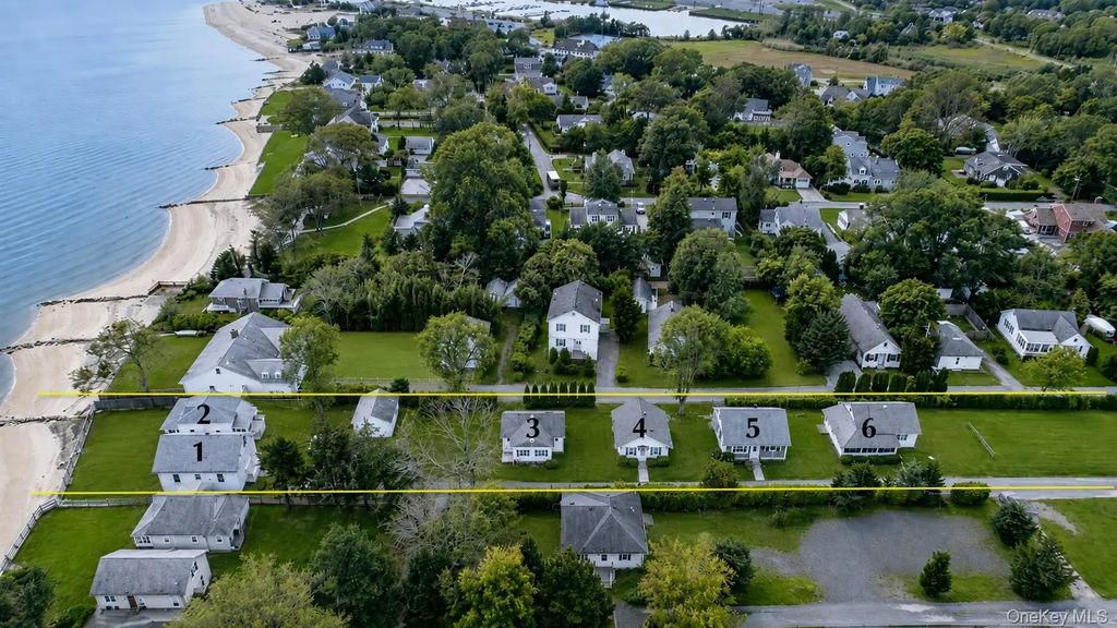 18 Smith Lane, Jamesport