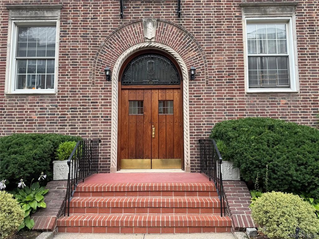 37-22 85th Street # 42, Jackson Heights