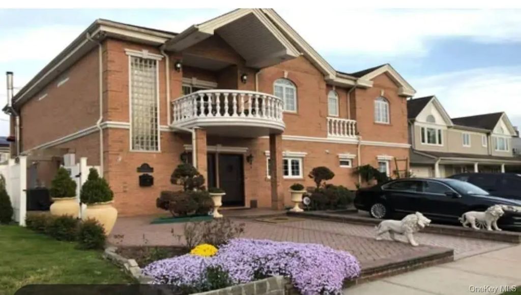 31 Kingfisher Road, Levittown