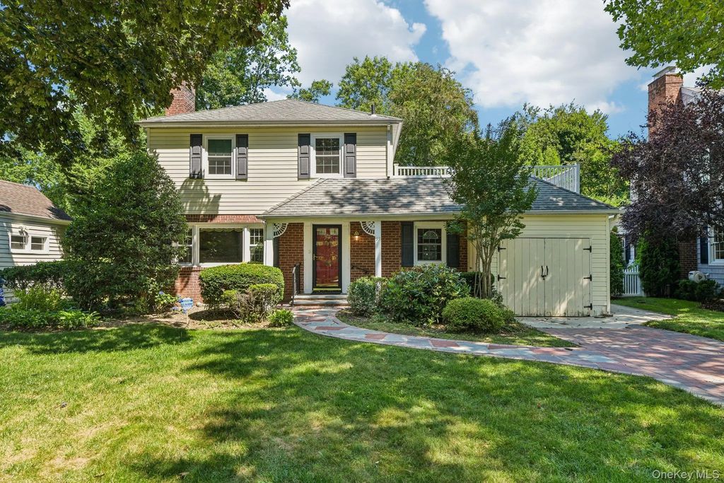 93 Transverse Road, Garden City
