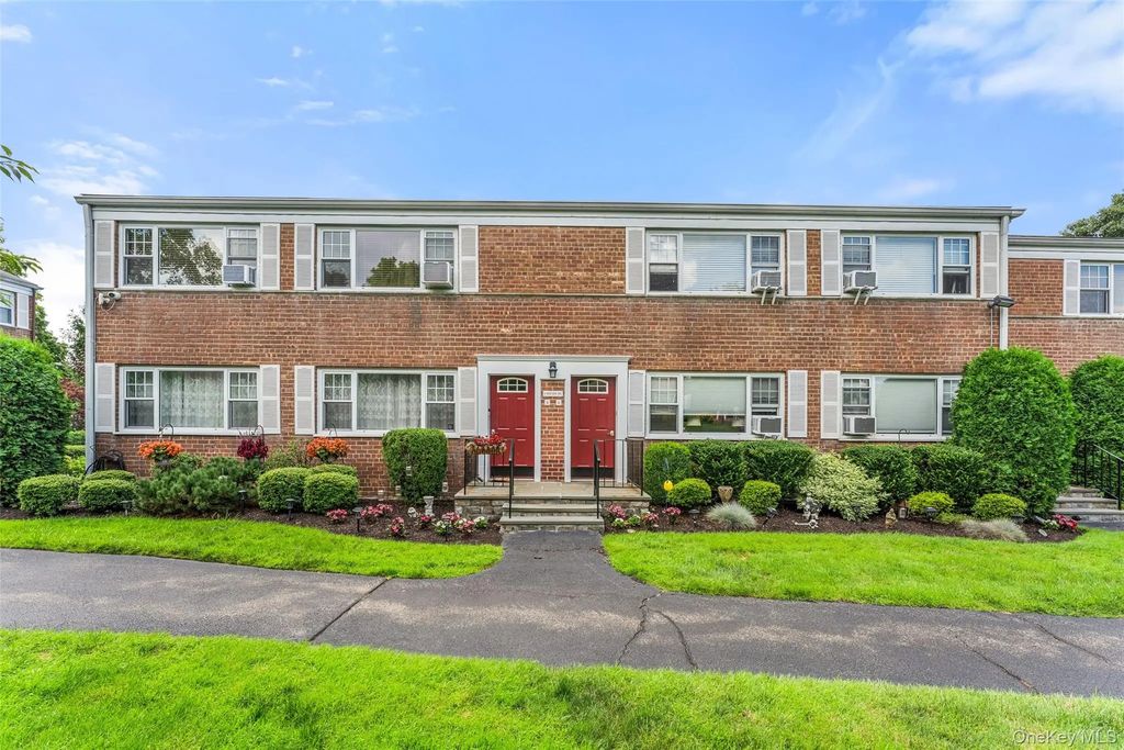 11 Westview Avenue # 26-2, White Plains