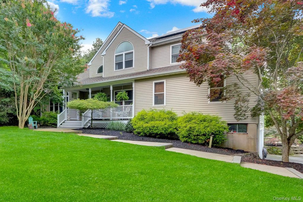 4 Apple Lane, Wading River