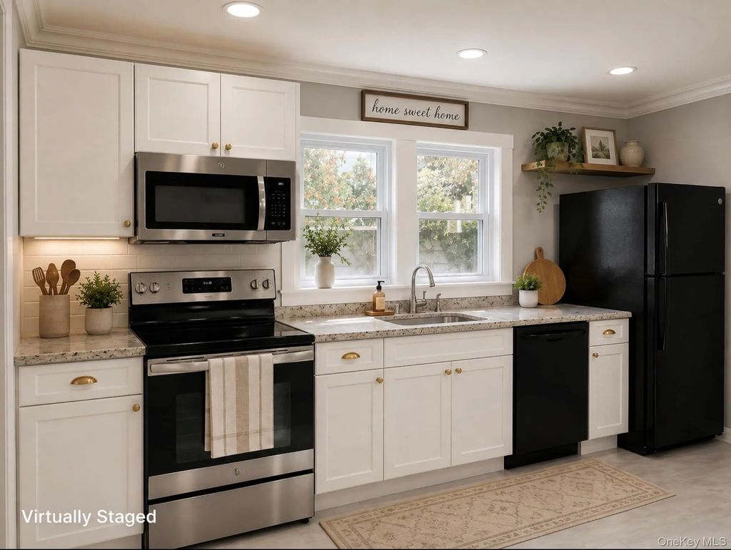 81 Heilman Avenue, Ronkonkoma